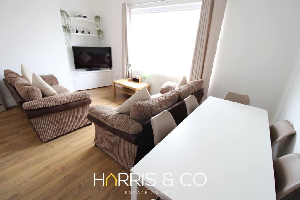 Phoenix Rise Apartment