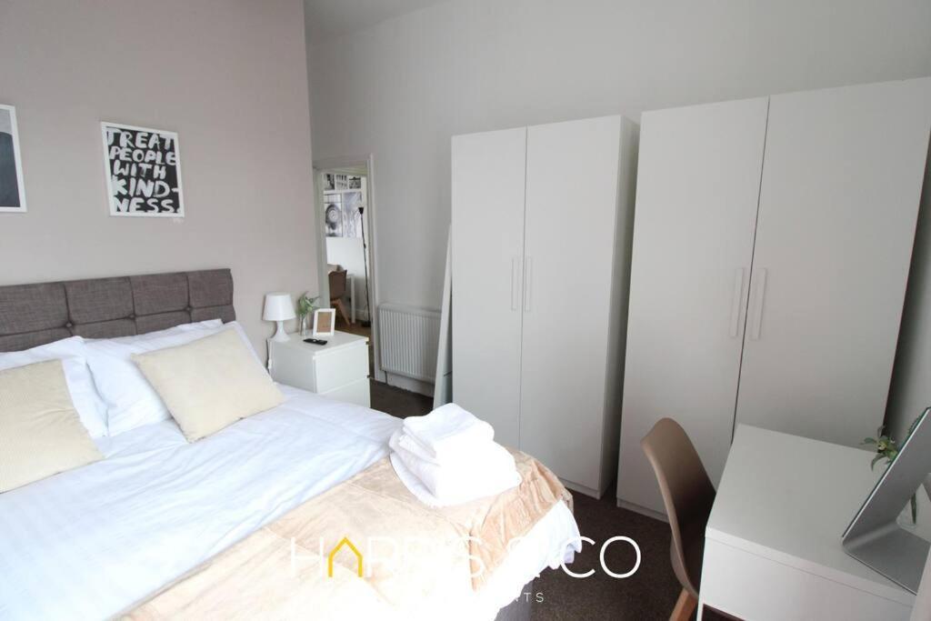 Phoenix Rise Apartment *